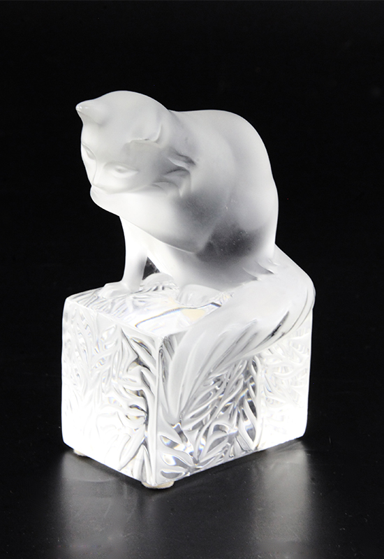 A Lalique frosted glass seated cat on plinth base (boxed with certificate)